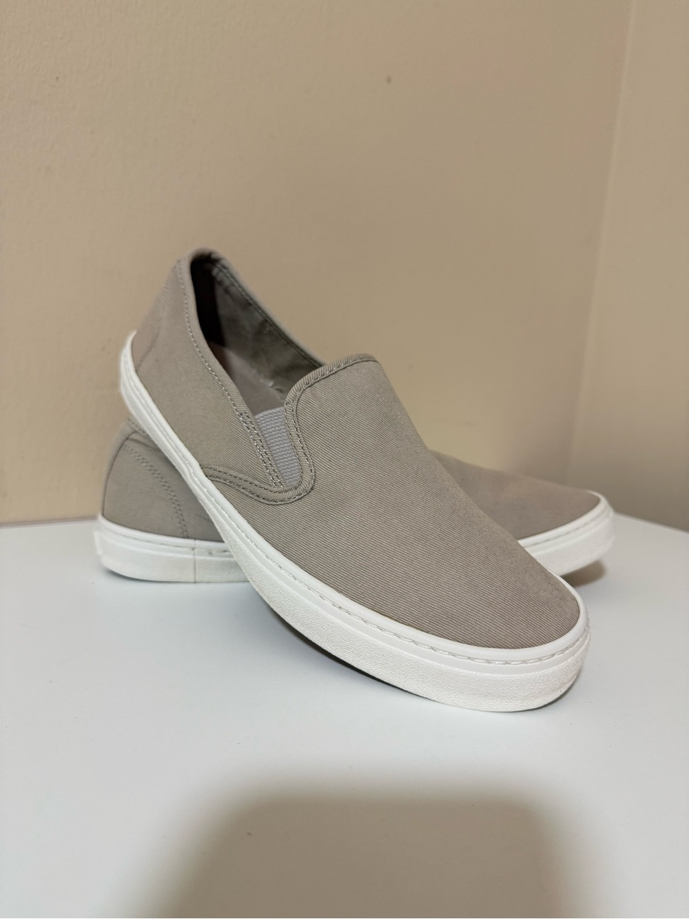 Old Navy Slip-On Sneakers in Light Taupe and White